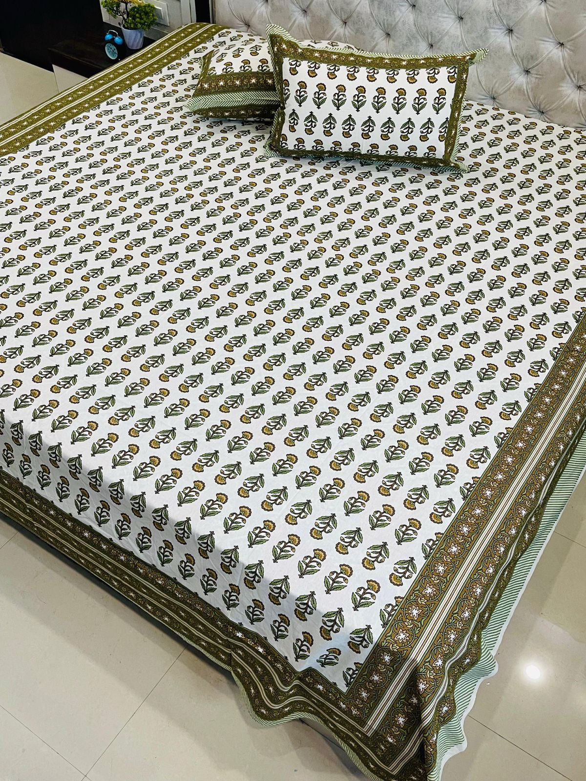 Premium Jaipuri printed King size bedsheets with 2 zipped pillow covers